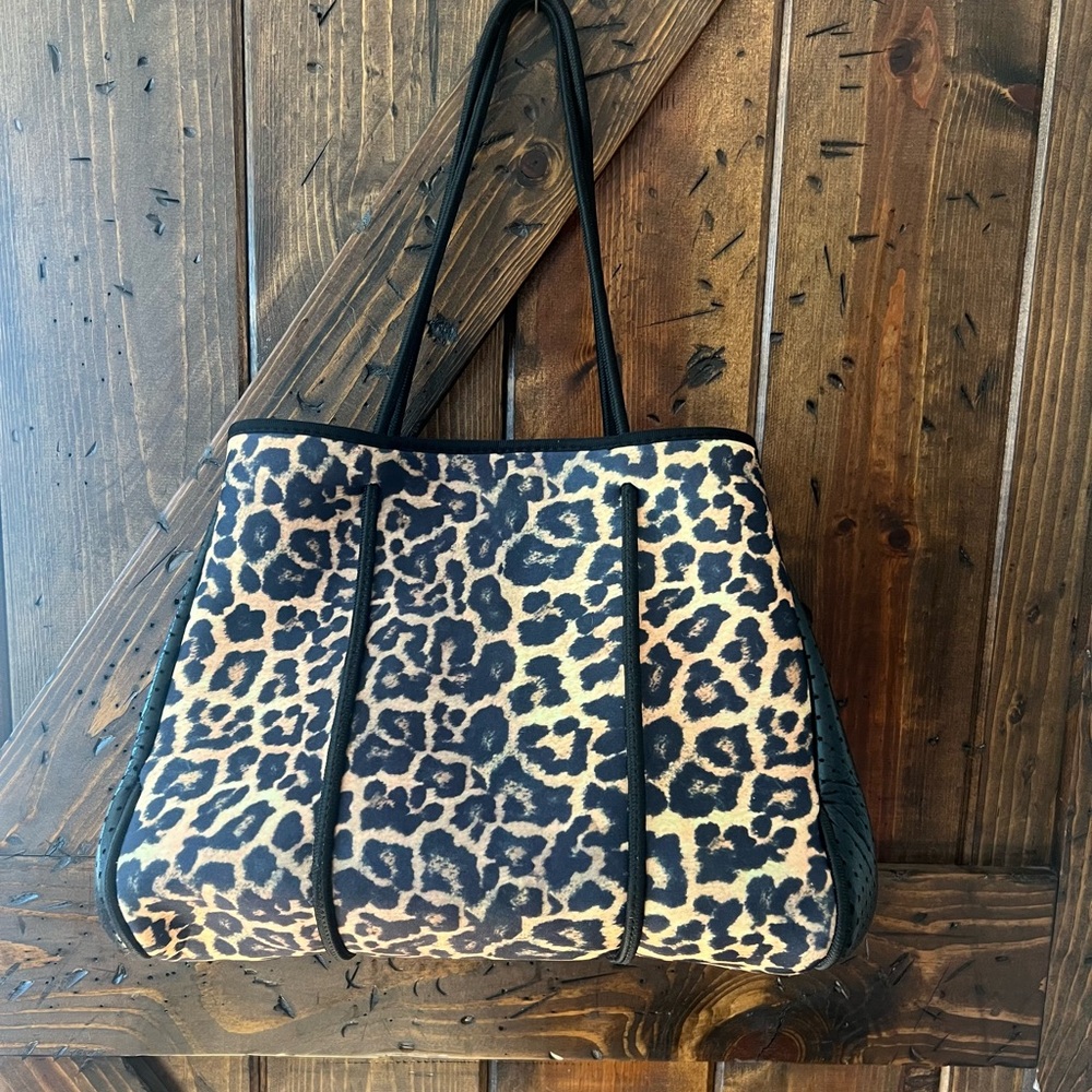 Chic Leopard Print Tote with Black Accents
